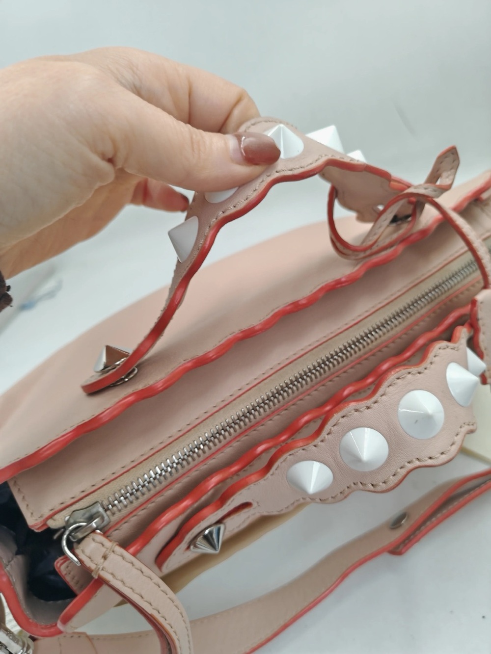 🌸Authentic FENDI By The Way Pink Leather Studded Scalloped Shoulder Crossbody🌸 - Picture 11 of 15